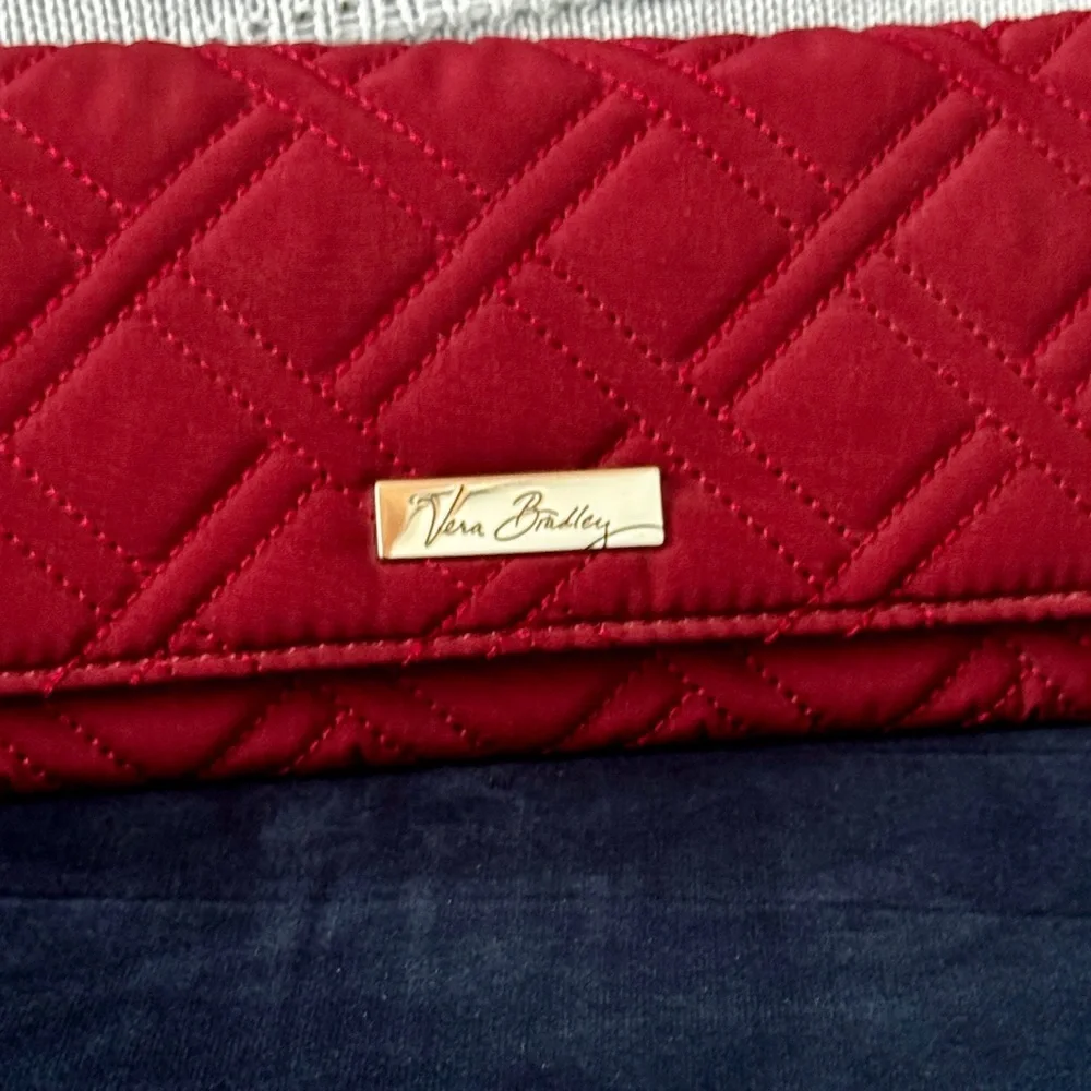 Vera Bradley Quilted Classic Merlot Burgundy Trifold Large Wallet - Picture 2 of 14